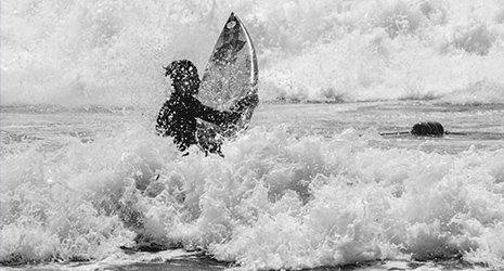 surfing like a pro in Maldives